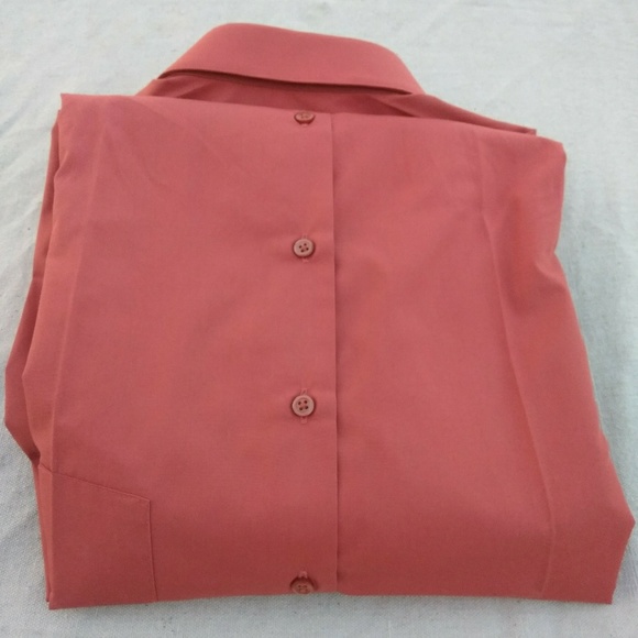 VAN HEUSEN MEN DRESS SHIRT - Picture 2 of 5